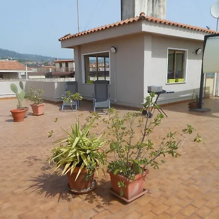 House Etna Mare Taormina Apartment *